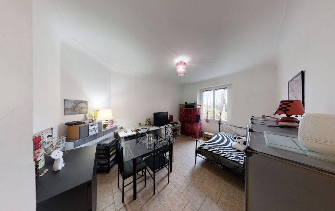 CGRE - COMMANDRE GUILLAUME REAL ESTATE : Appartement | NIMES (30000) | 51 m2 | 580 € 