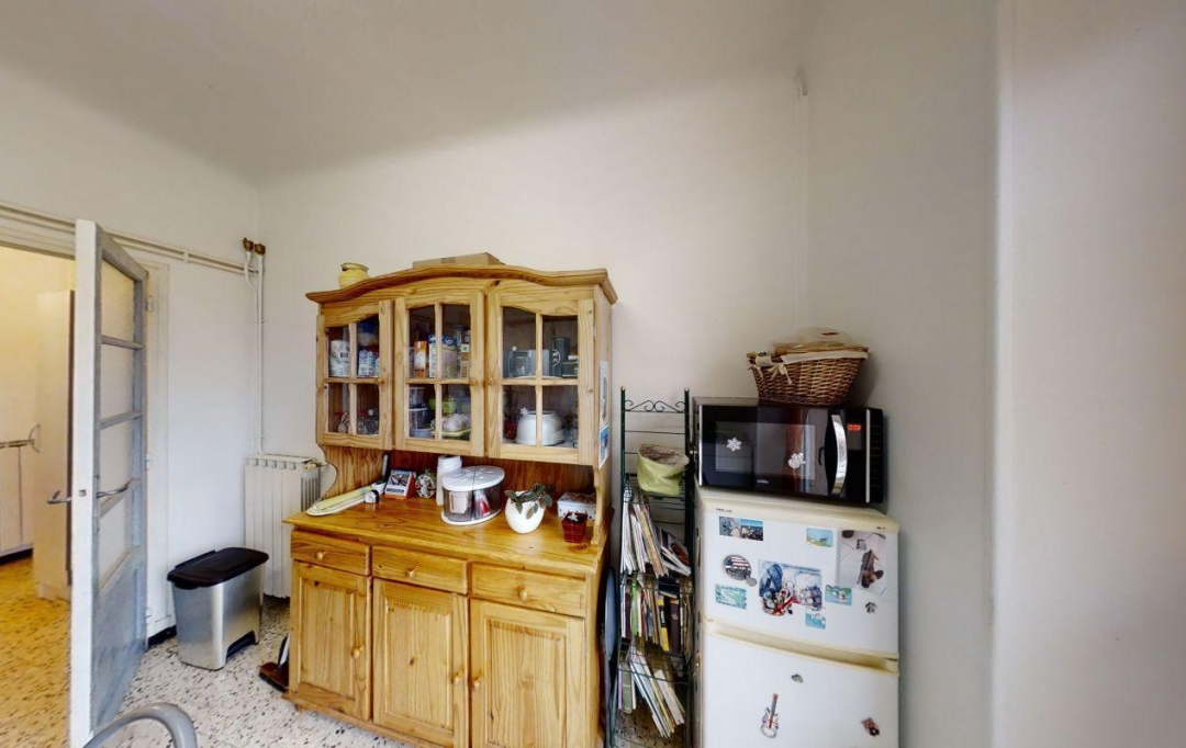 CGRE - COMMANDRE GUILLAUME REAL ESTATE : Appartement | NIMES (30000) | 51 m2 | 580 € 